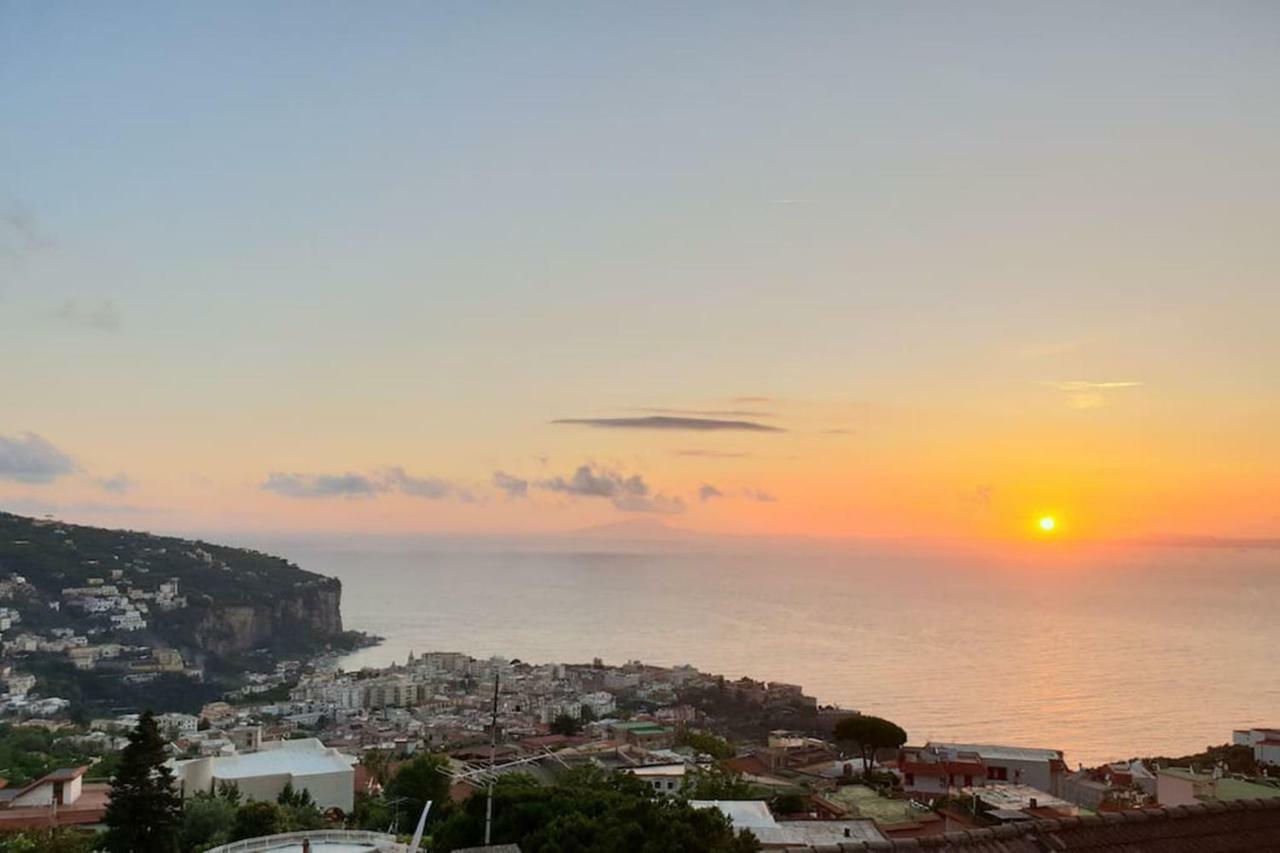 Casa Marida Sea View Daire Vico Equense Dış mekan fotoğraf