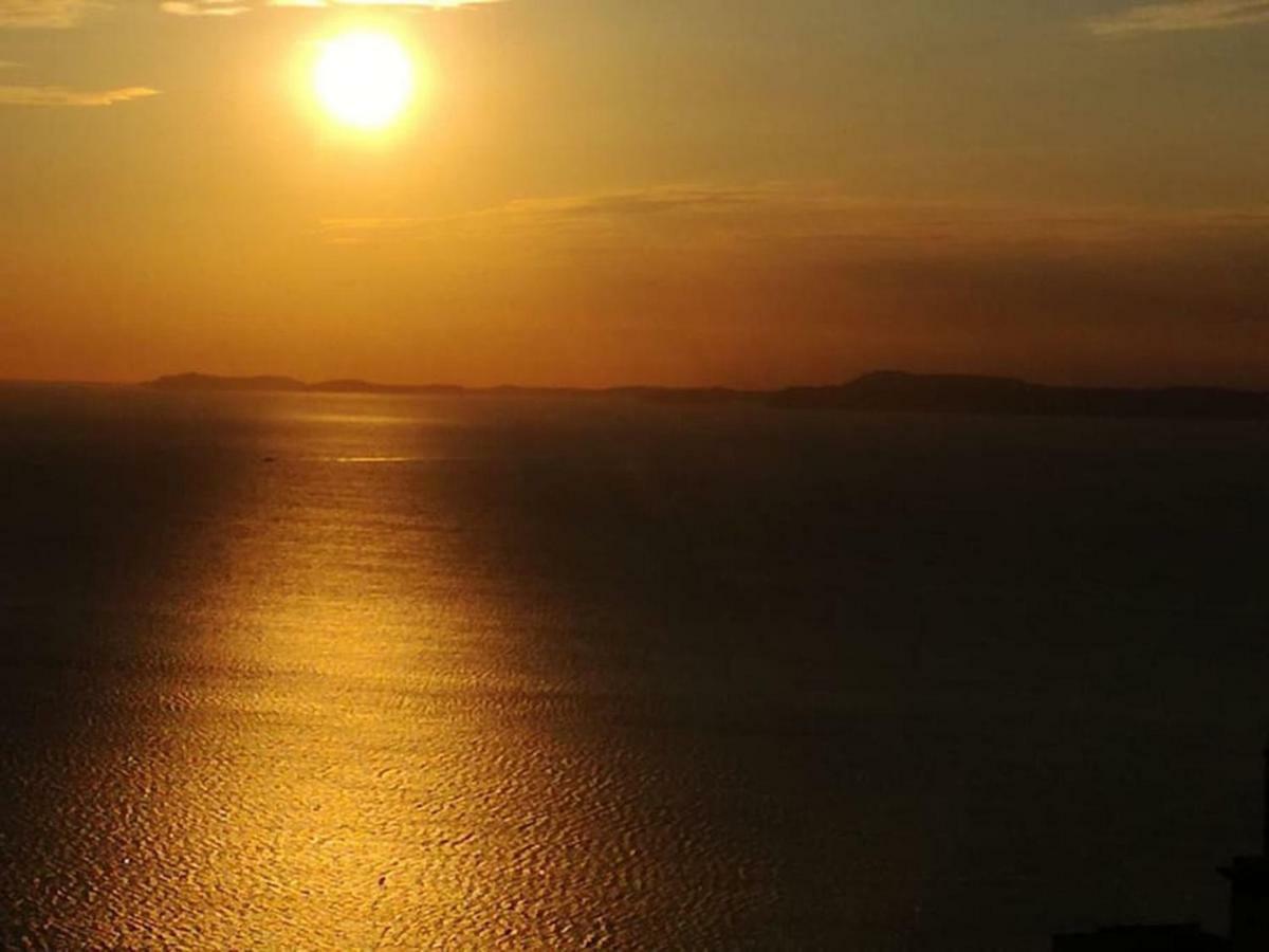 Casa Marida Sea View Daire Vico Equense Dış mekan fotoğraf