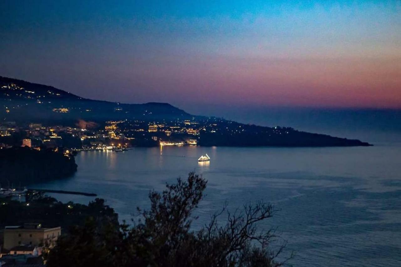 Casa Marida Sea View Daire Vico Equense Dış mekan fotoğraf