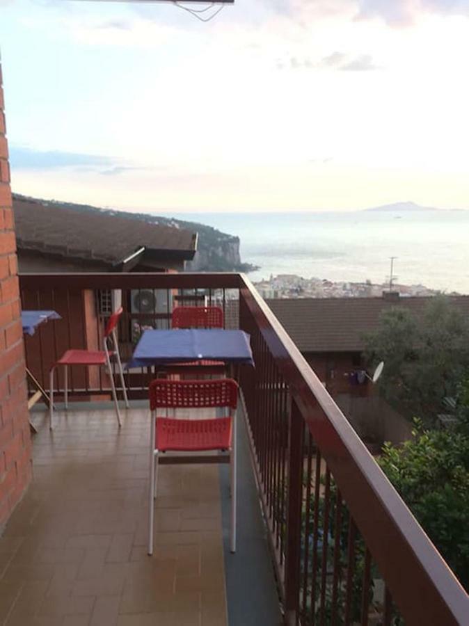 Casa Marida Sea View Daire Vico Equense Dış mekan fotoğraf